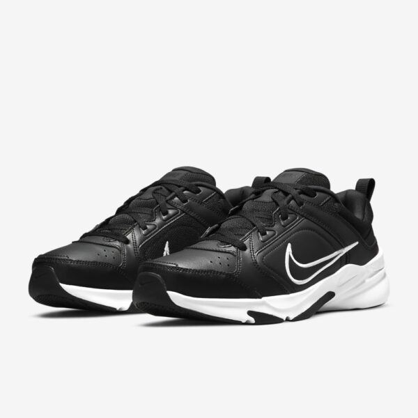 Кросівки чоловічі Nike Defy All Day Black/White