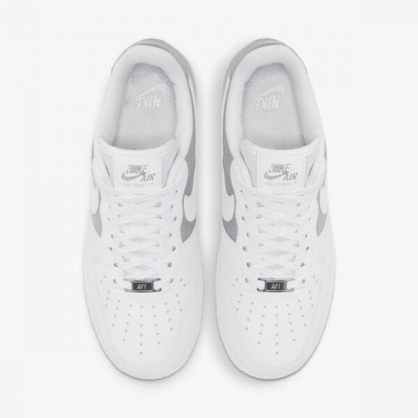 Кроссовки женские Nike Air Force 1 07 White/Metallic