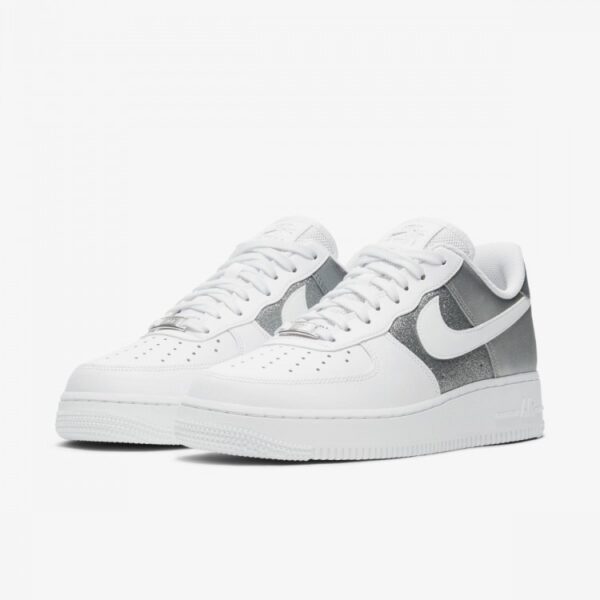 Кроссовки женские Nike Air Force 1 07 White/Metallic