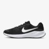 Кросівки чоловічі Nike Revolution 7 Black/White