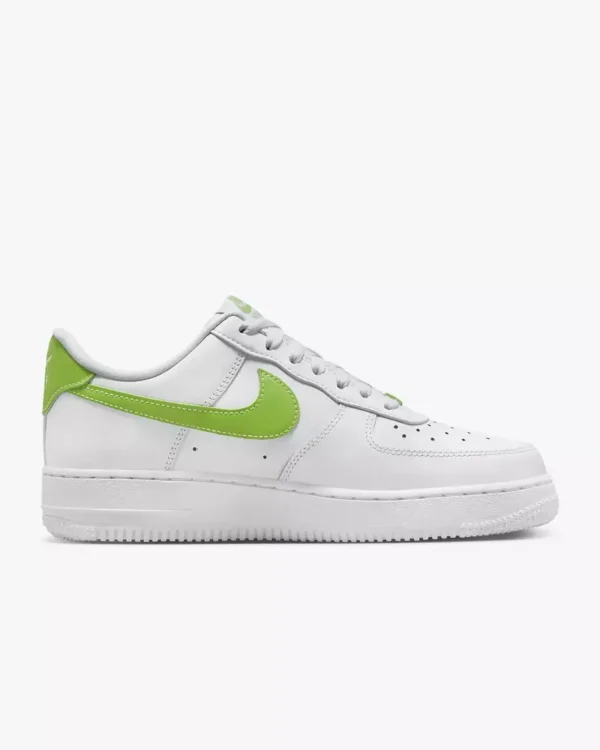 Кросівки жіночі Nike Air Force 1 ’07 White/Action Green