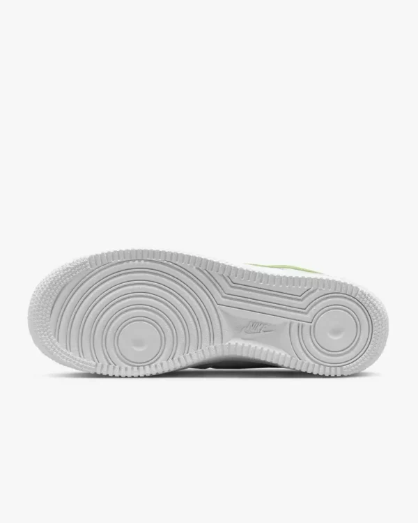 Кросівки жіночі Nike Air Force 1 ’07 White/Action Green