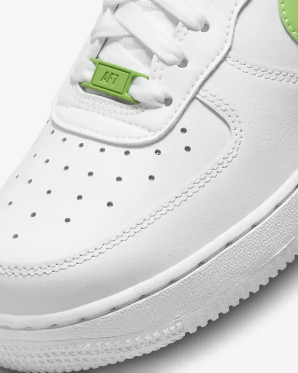 Кросівки жіночі Nike Air Force 1 ’07 White/Action Green