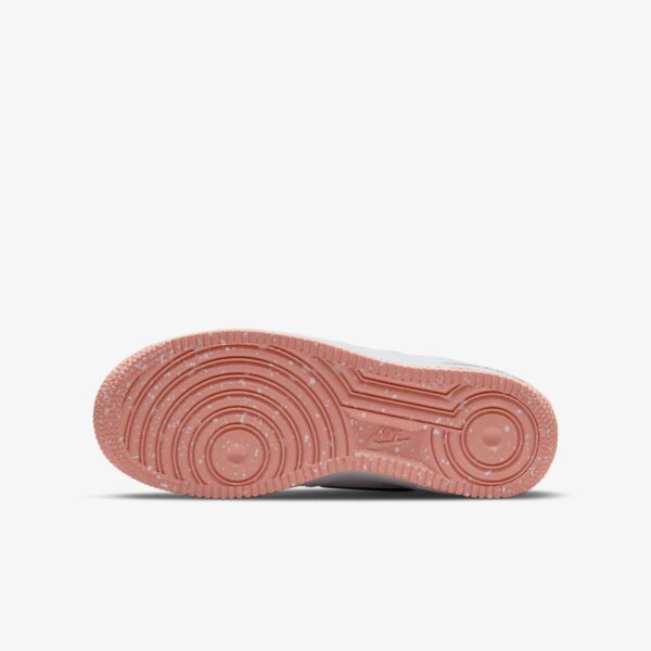 Кроссовки женские Nike Air Force 1 Lv8 (Gs) White Light Madder Root Speckled