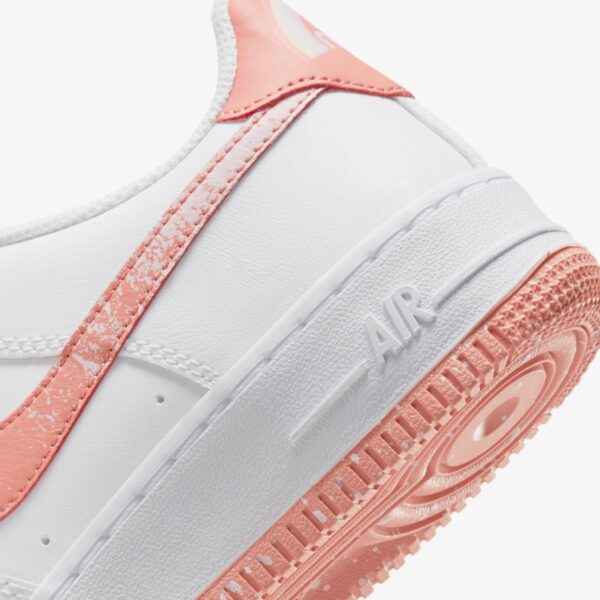 Кроссовки женские Nike Air Force 1 Lv8 (Gs) White Light Madder Root Speckled