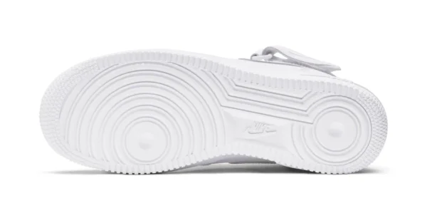 Кросівки жіночі Nike Air Force 1 ’07 Mid Triple White