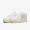 Кросівки чоловічі Nike Air Force 1 07 Jewel Pale White