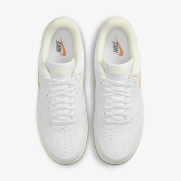Кросівки чоловічі Nike Air Force 1 07 Jewel Pale White