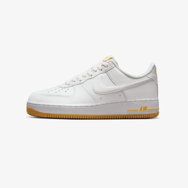 Кросівки чоловічі Nike Air Force 1 ’07 White University Gold Gum