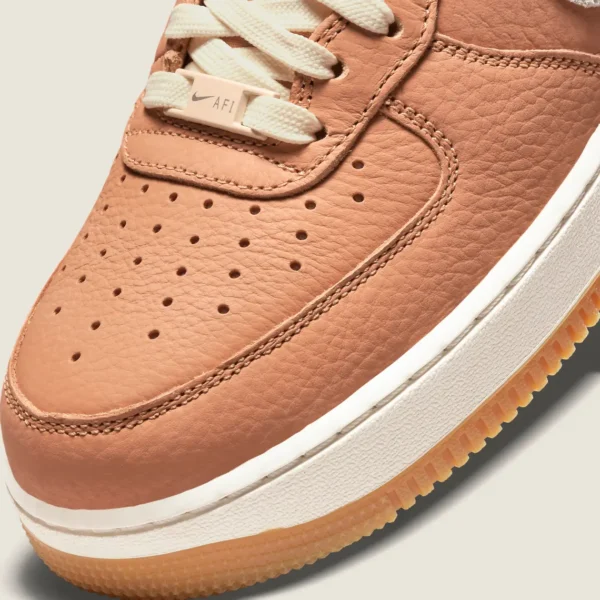 Кросівки чоловічі Nike Air Force 1 ’07 Craft Light Cognac