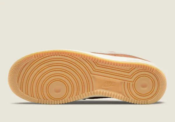 Кросівки чоловічі Nike Air Force 1 ’07 Craft Light Cognac