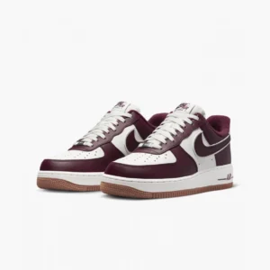 Кросівки чоловічі Nike Air Force 1 ’07 LV8 College Pack/Night Maroon