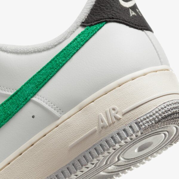 Кросівки чоловічі Nike Air Force 1 ’07 Summit White/Malachite