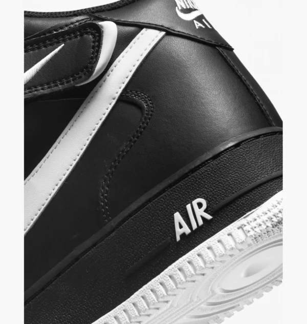 Кросівки чоловічі Nike Air Force 1 Mid ’07 Black/White