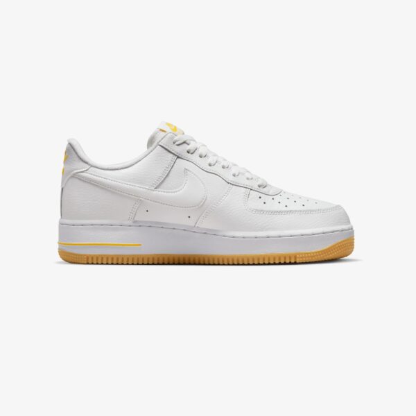 Кросівки чоловічі Nike Air Force 1 ’07 White University Gold Gum