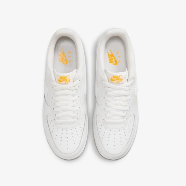 Кросівки чоловічі Nike Air Force 1 ’07 White University Gold Gum