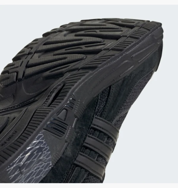 Кросівки чоловічі Adidas Response Cl Triple Black