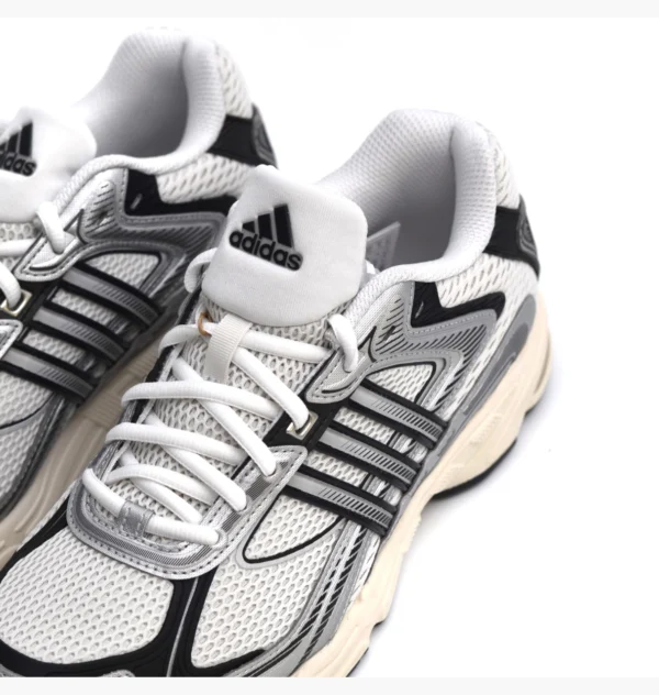 Кросівки чоловічі Adidas Response CL White Silver Black