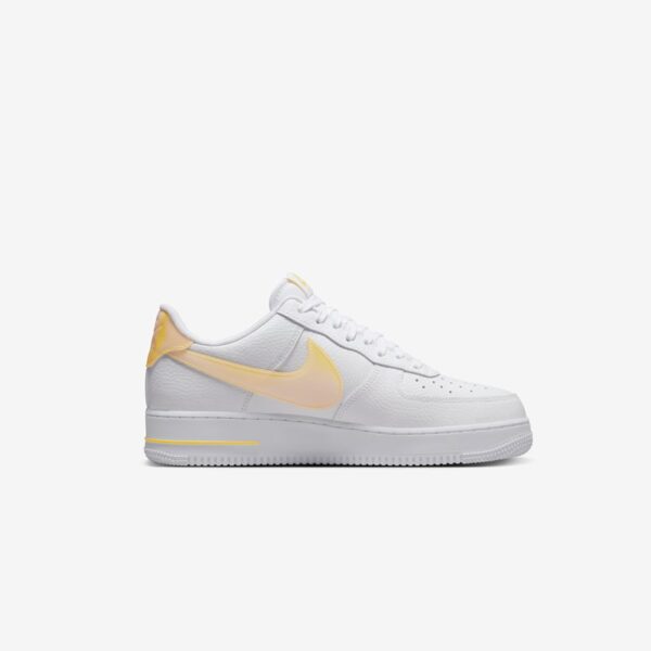 Кросівки чоловічі Nike Air Force 1 ’07 Jumbo Swoosh White Vivid Sulfur