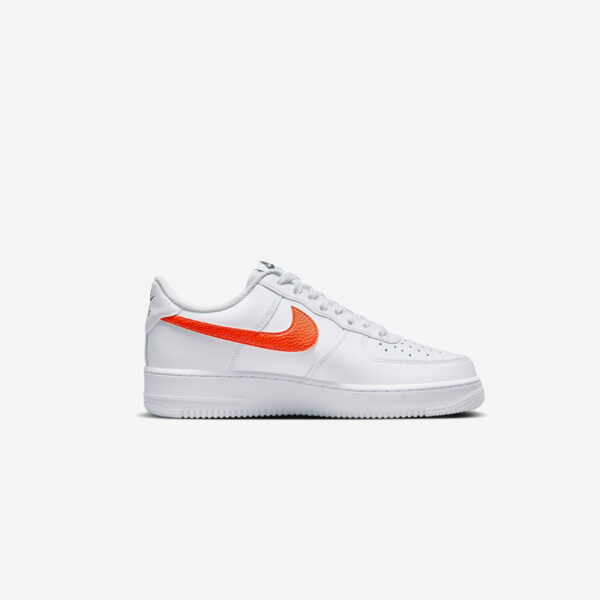 Кросівки чоловічі Nike Air Force 1 ’07 Spray Paint Swoosh/Safety Orange