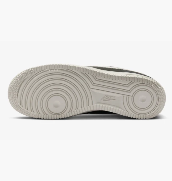 Кросівки чоловічі Nike Air Force 1 ’07 LX Sequoia