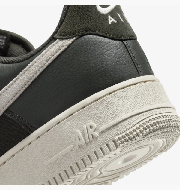 Кросівки чоловічі Nike Air Force 1 ’07 LX Sequoia