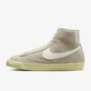 Кроссовки женские Nike W Blazer Mid 77 Vintage Light Bone/Alabaster
