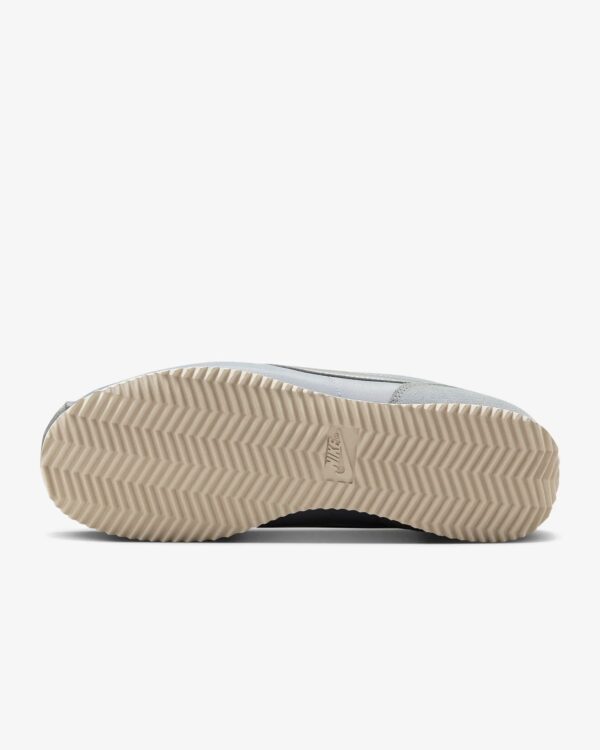 Кросівки жіночі Nike Wmns Cortez Light Pumice