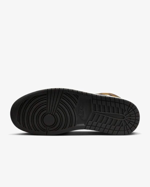 Кросівки чоловічі Nike Air Jordan 1 Mid Wear Away