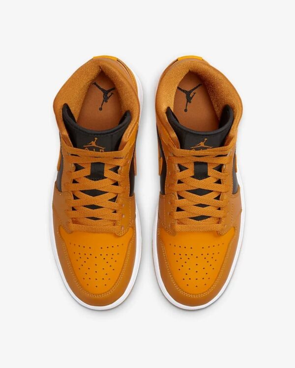 Кроссовки женские Nike W Air Jordan 1 Mid Chutney