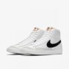 Кроссовки женские Nike Wmns Blazer Mid 77 Vintage White/Black