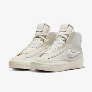 Кроссовки женские Nike W Blazer Mid Victory White/Light Cream