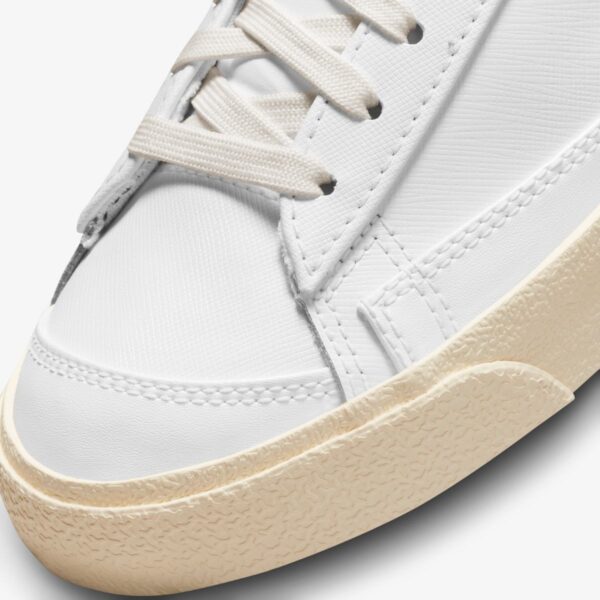 Кроссовки женские Nike W Blazer Mid 77 Sisterhood