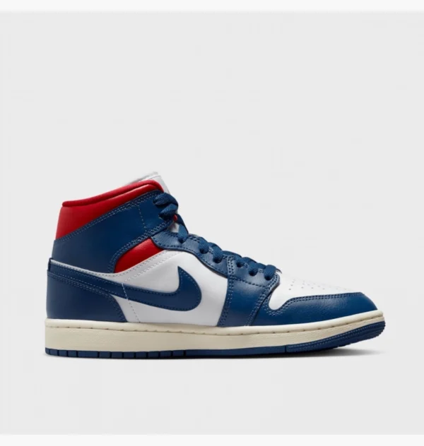 Кросівки жіночі Nike W Air Jordan 1 Mid French Blue