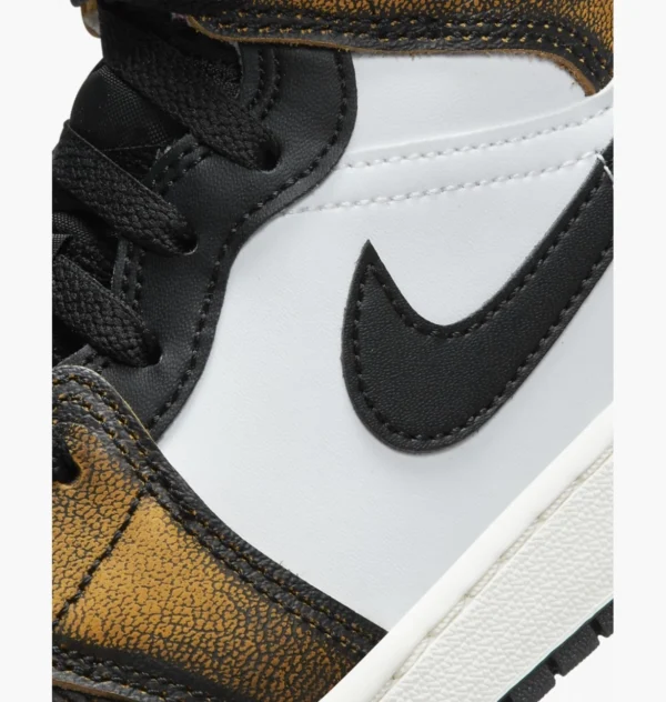 Кроссовки женские Nike Air Jordan 1 Mid SE GS Wear-Away Taxi