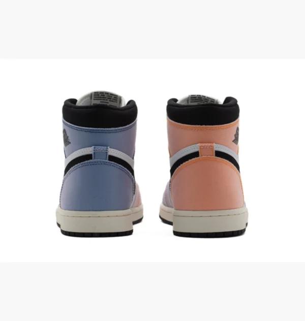 Кроссовки мужские Nike Air Jordan 1 Retro High OG Skyline