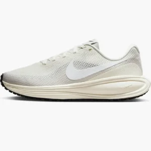 Кросівки жіночі Nike Revolution 8 Sail Pale Ivory