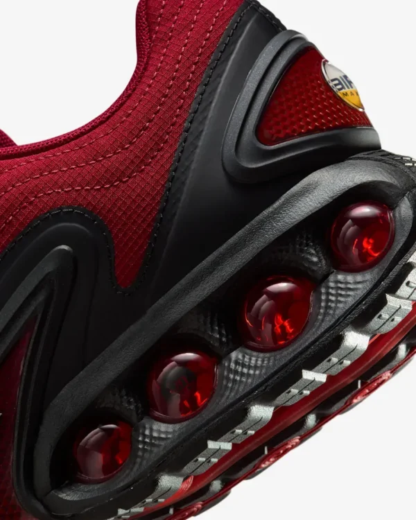 Кросівки чоловічі Nike Air Max DN WTR Noble Red