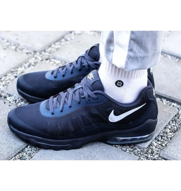 Кросівки чоловічі Nike Air Max Invigor Blue