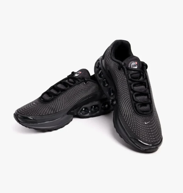 Кросівки чоловічі Nike Air Max DN Black Metallic Grey