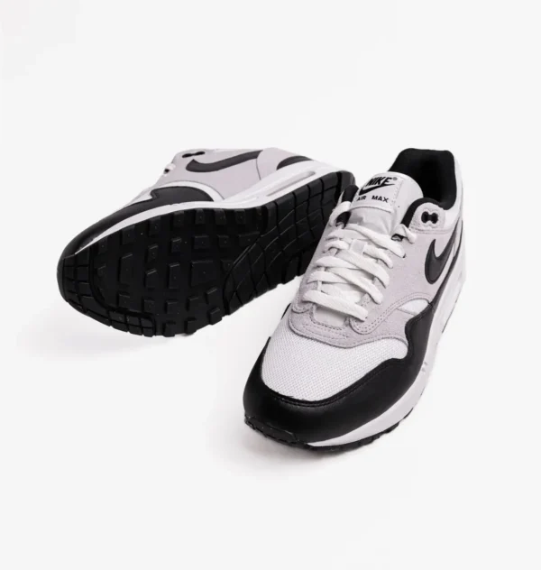 Кросівки чоловічі Nike Air Max 1 Essential White Platinum Black