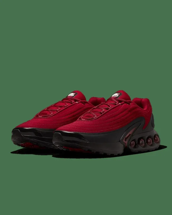 Кросівки чоловічі Nike Air Max DN WTR Noble Red