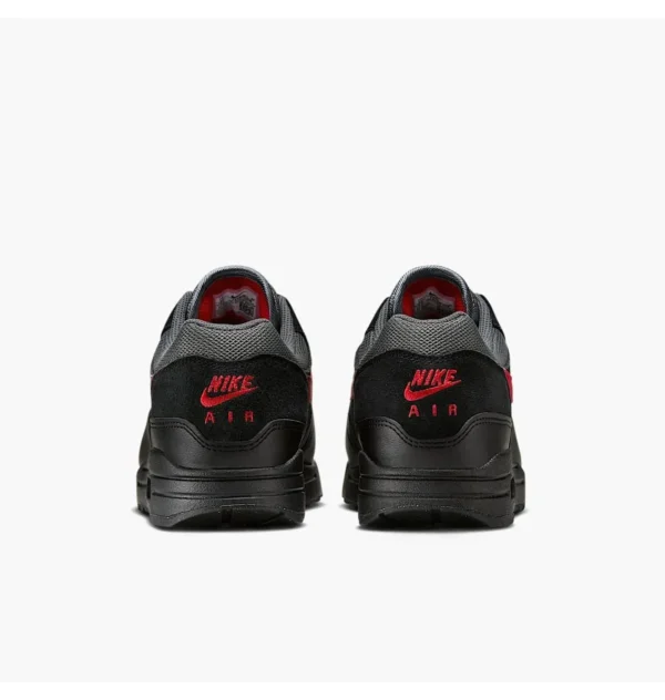 Кросівки чоловічі Nike Air Max 1 Essential Vamps