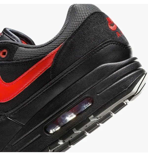 Кросівки чоловічі Nike Air Max 1 Essential Vamps