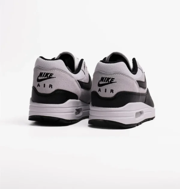 Кросівки чоловічі Nike Air Max 1 Essential White Platinum Black