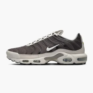 Кросівки чоловічі Nike Air Max Plus Grey